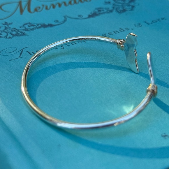 Eden Hand Arts Whale Tail Bracelet - Picture 3 of 10